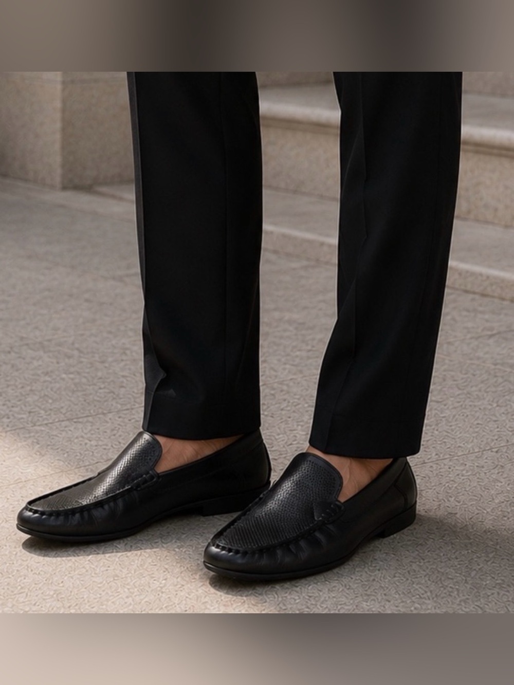Kenneth Cole Men’s Black Leather Perforated Loafers Size 9M